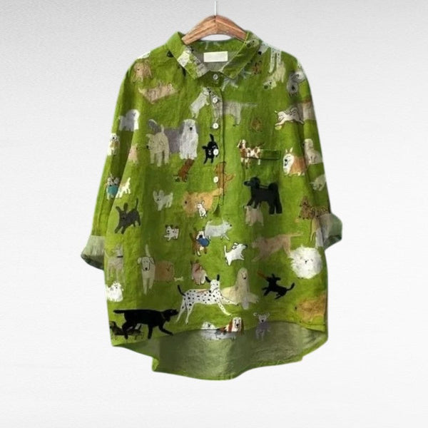 Dames zomerblouse met artistieke print van lichte stof met een mooie val