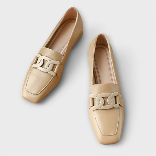 Orthopedische dames loafers van glad leer in een effen kleur met stevige antislipzool