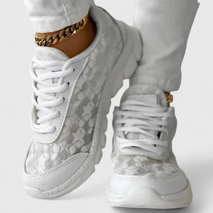 Comfortabele damessneakers met zachte gepolsterde inlegzool, ruime neus en antislipzool