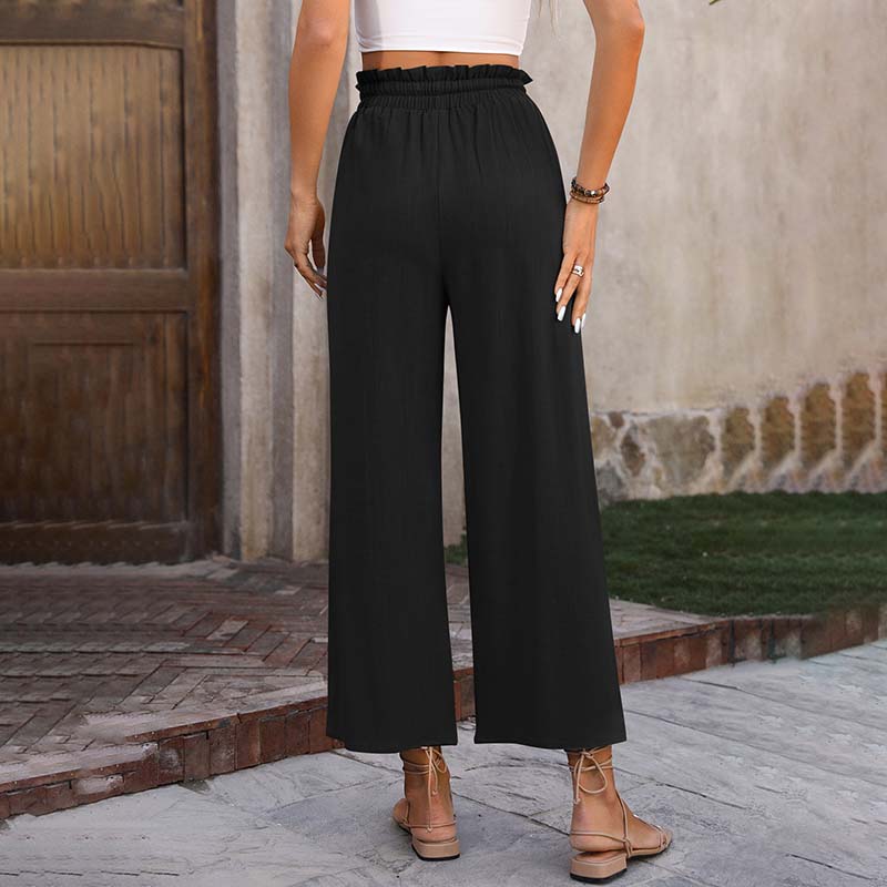 Luchtige loungebroek met wijde pijpen, koord in de taille en cropped lengte in een lichte tint