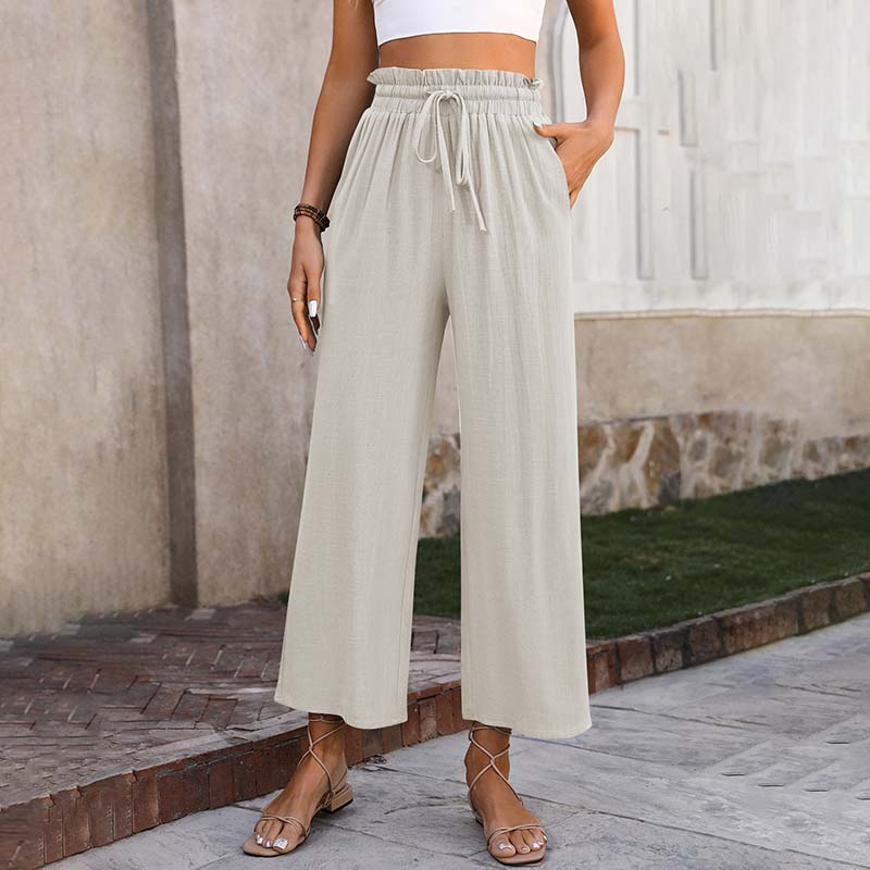 Luchtige loungebroek met wijde pijpen, koord in de taille en cropped lengte in een lichte tint