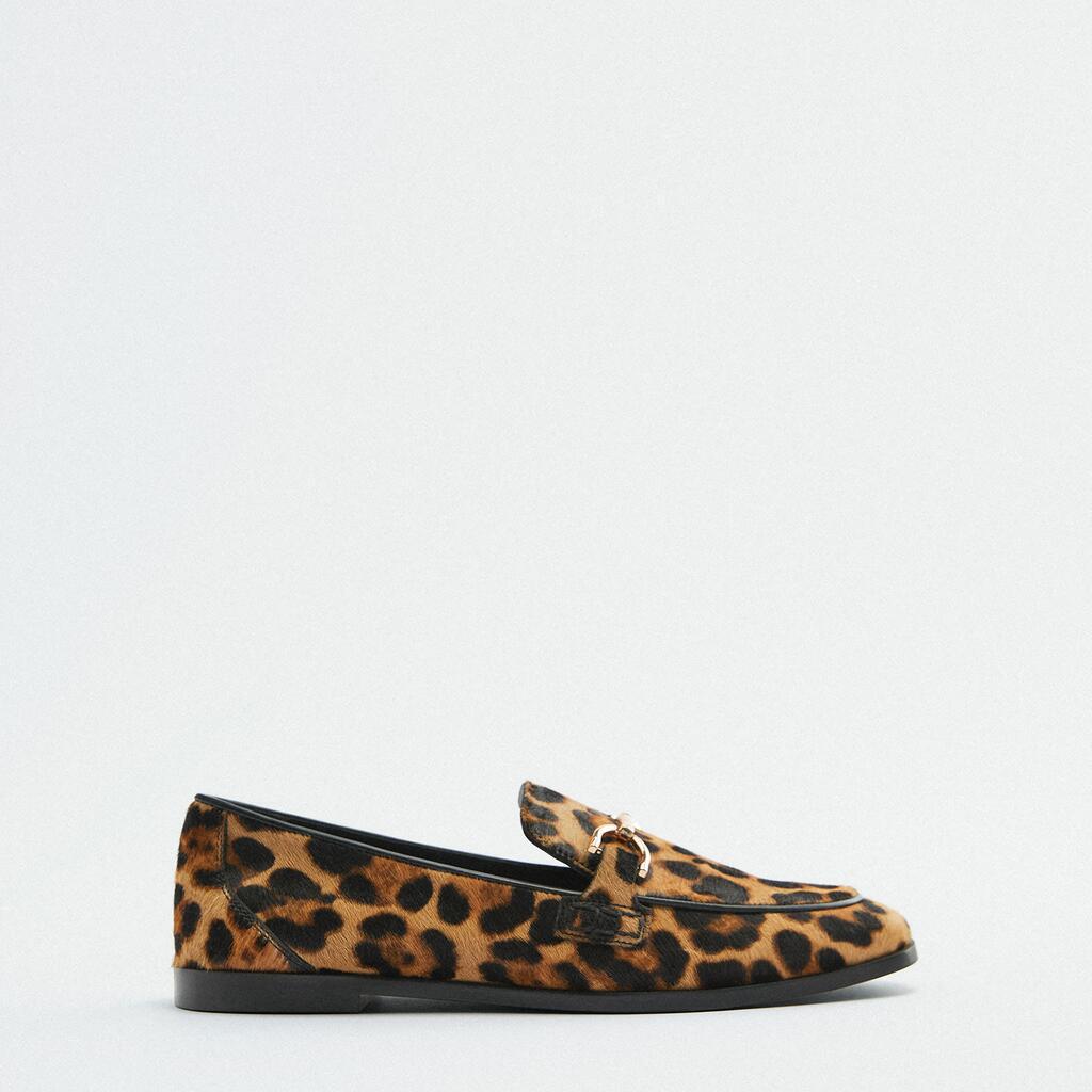 Dames mocassins met gedurfde luipaardprint in bruin en zwart, handgemaakt