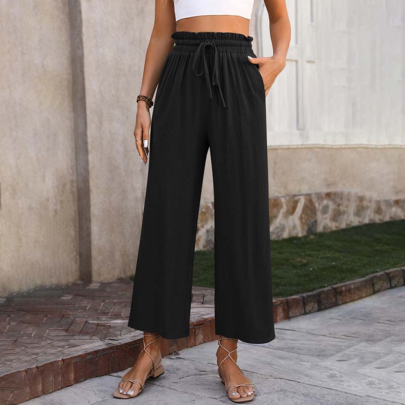 Luchtige loungebroek met wijde pijpen, koord in de taille en cropped lengte in een lichte tint