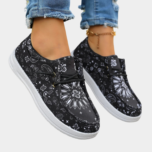 Comfortabele loafers voor dames met boho-dessin, sierveter en gedempte zool