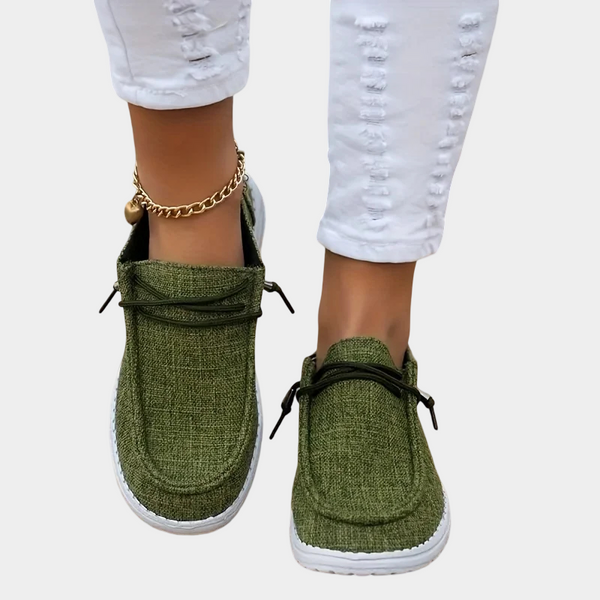 Luchtige loafers voor dames met bohemian bloemdessin en decoratieve sierveter