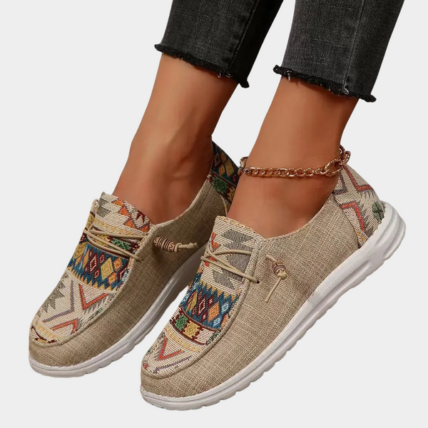 Dames schoenen met opvallende bohemian print en ademend, licht bovenwerk