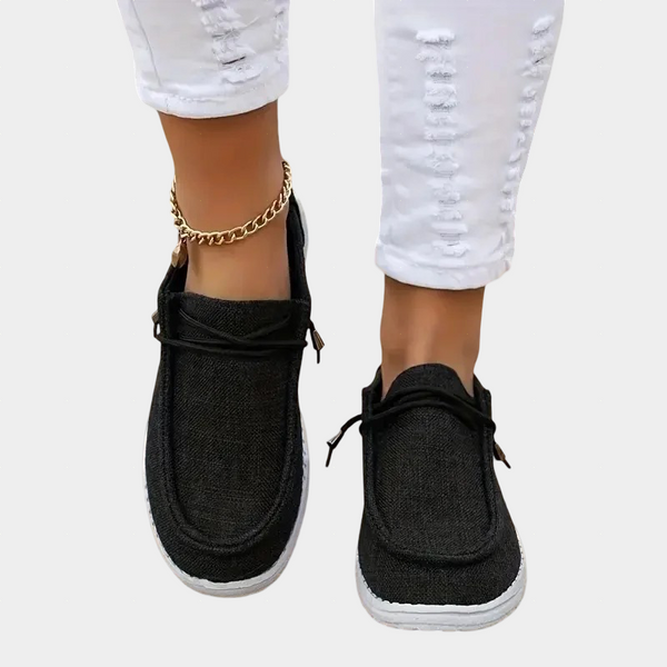 Comfortabele dames loafers met boho-print in warme tinten en ontspannen pasvorm