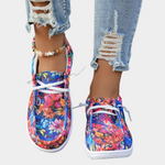 Lichte instapmodel loafers voor dames met kleurrijke boho-print en zachte zool